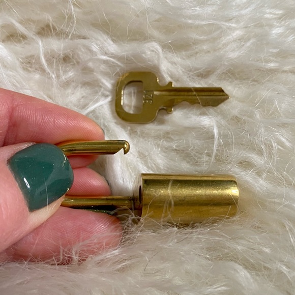 Louis Vuitton Lock & Key #321 - Picture 6 of 6